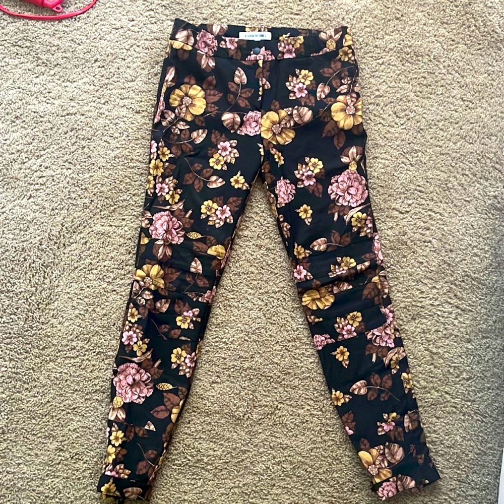 Elizabeth and James brand legging pants 2